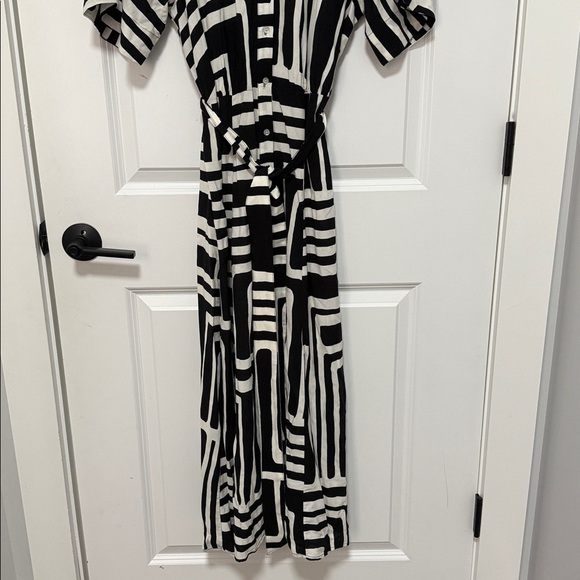 H&M Women’s Black Patterned Tie Belt Midi Shirt Dress size Medium - Picture 4 of 7